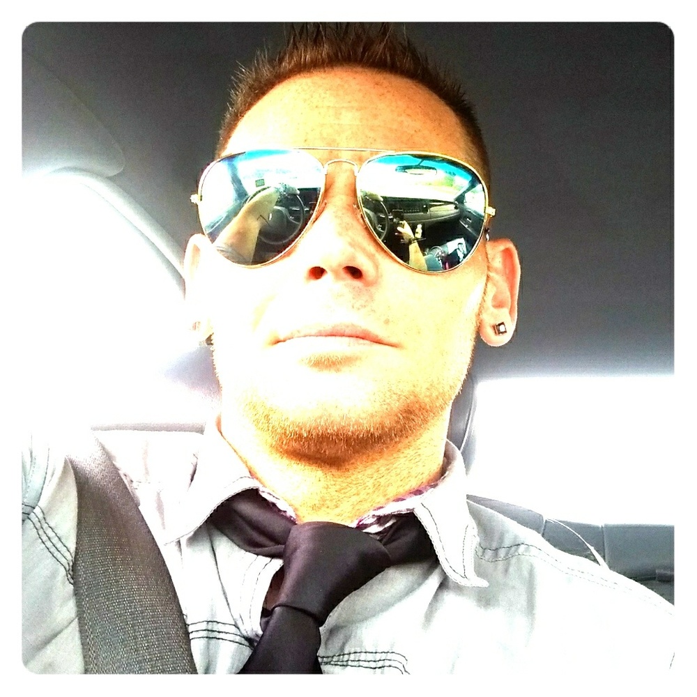 Meet your Posher, Aaron